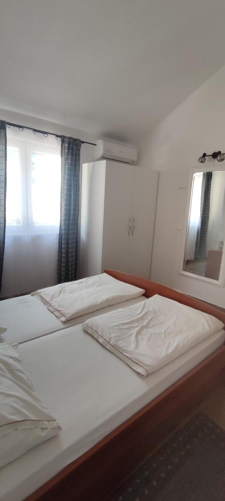 Apartments Vila Adrijana & Fitness Studio Wolf Bv Baška Voda Exterior foto