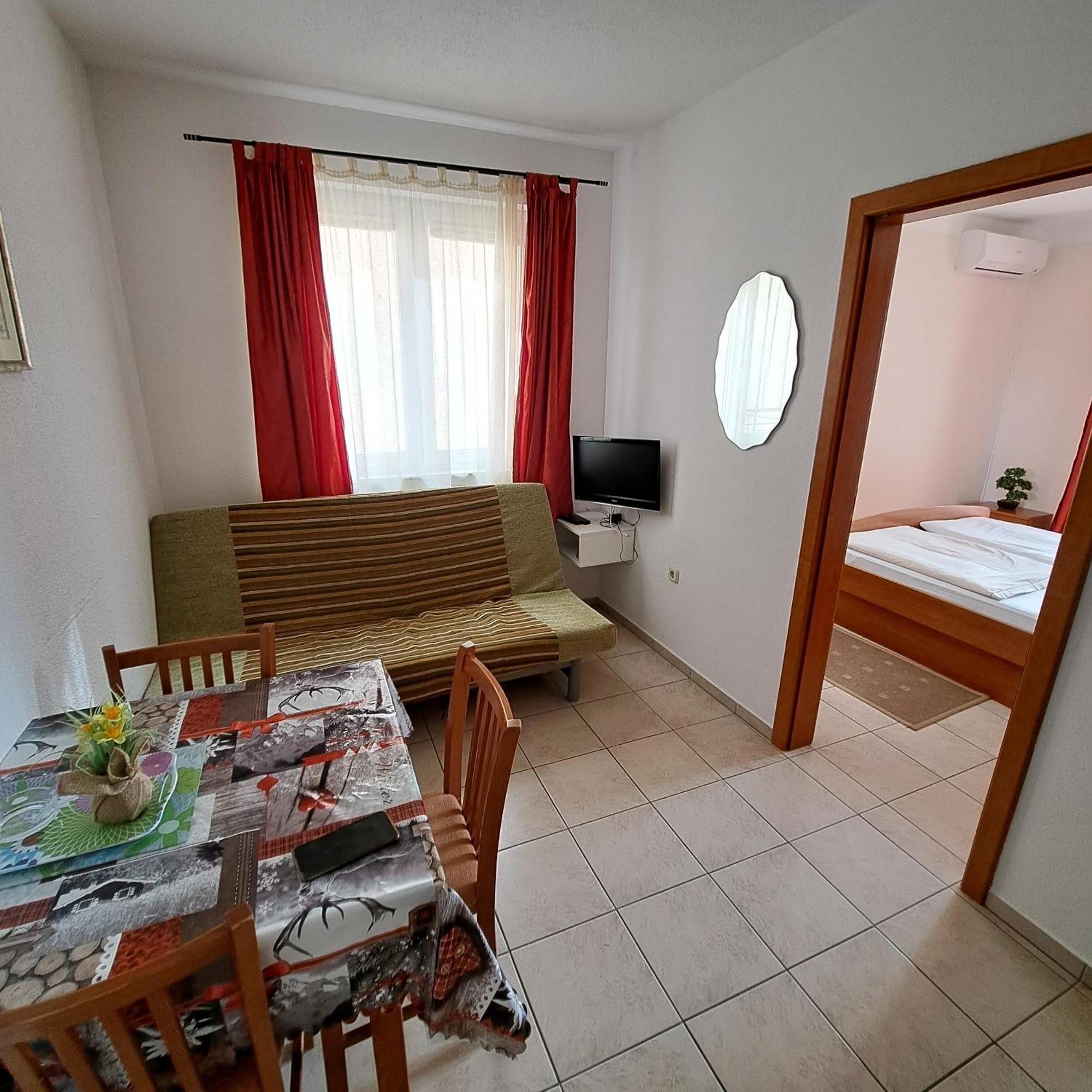 Apartments Vila Adrijana & Fitness Studio Wolf Bv Baška Voda Zimmer foto